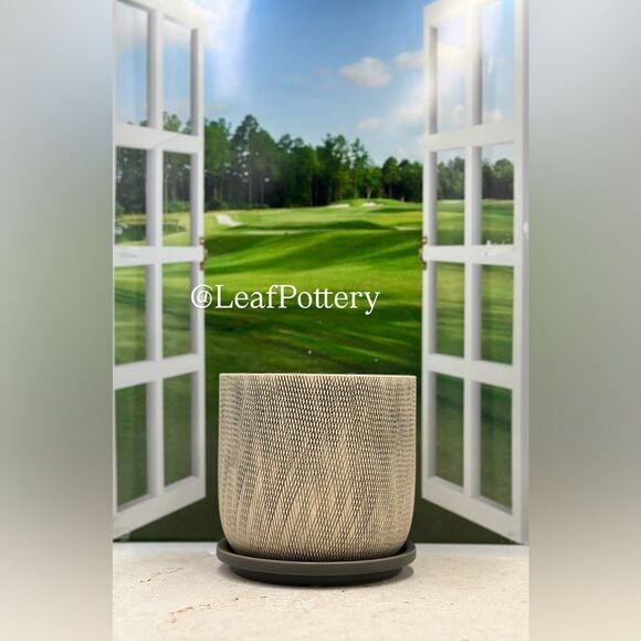 Greich Gray/Beige Ceramic Planter Pot with saucer attached - Picture 1 of 9